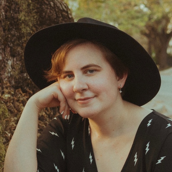 Meet the posher - Maggie! - Picture 2 of 10